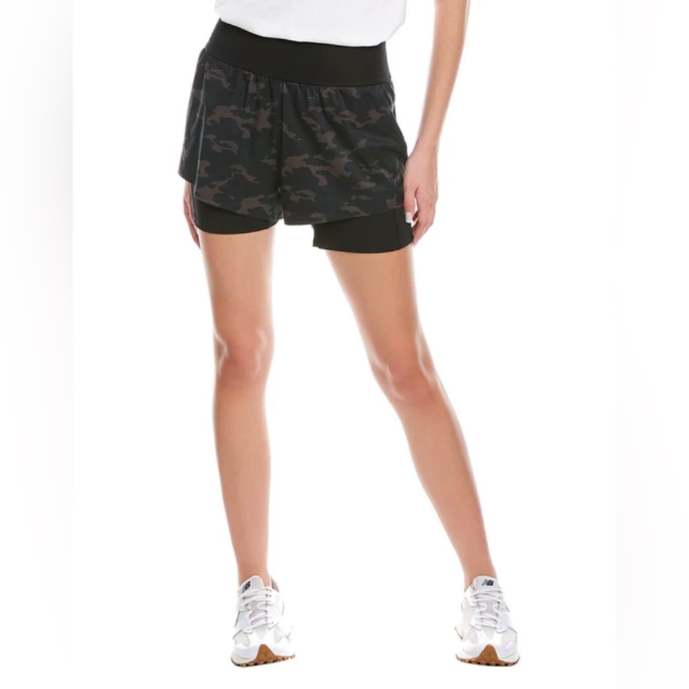 SPANX The Get Moving Short, Black Camo! Zip Pocket Excellent Condition Size S